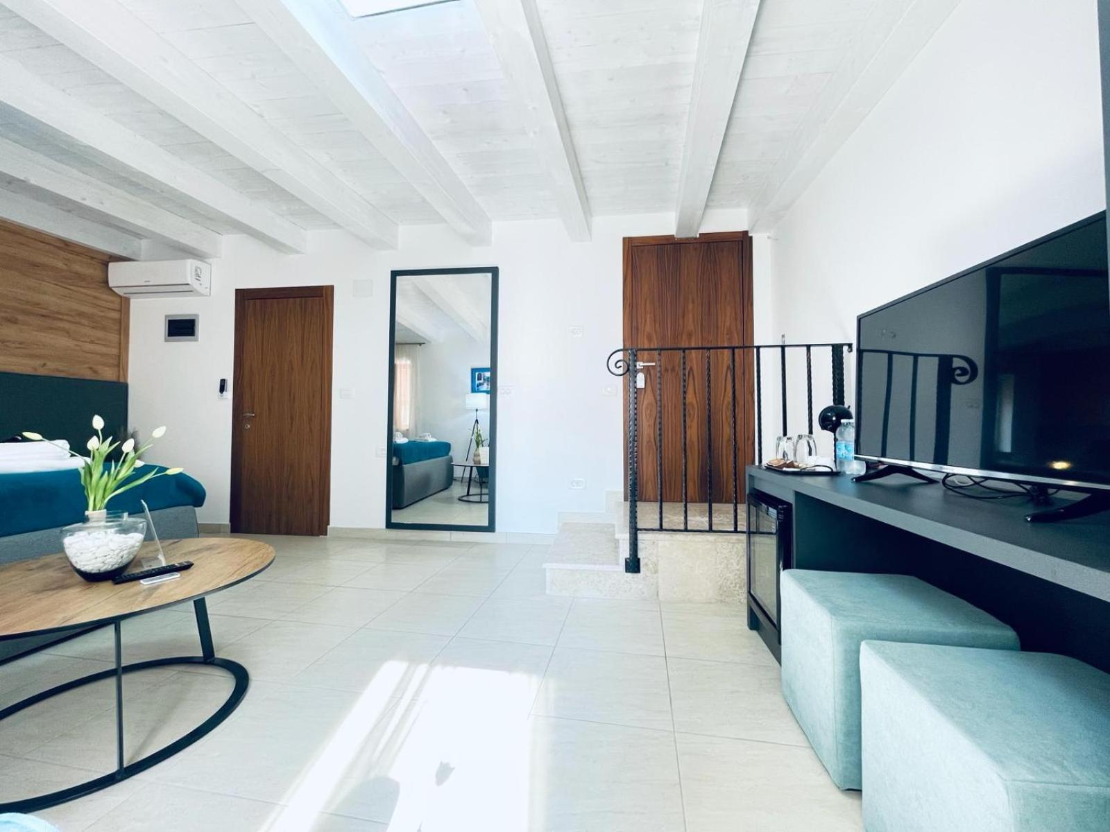 Fazana City Rooms With Free Parking Bagian luar foto