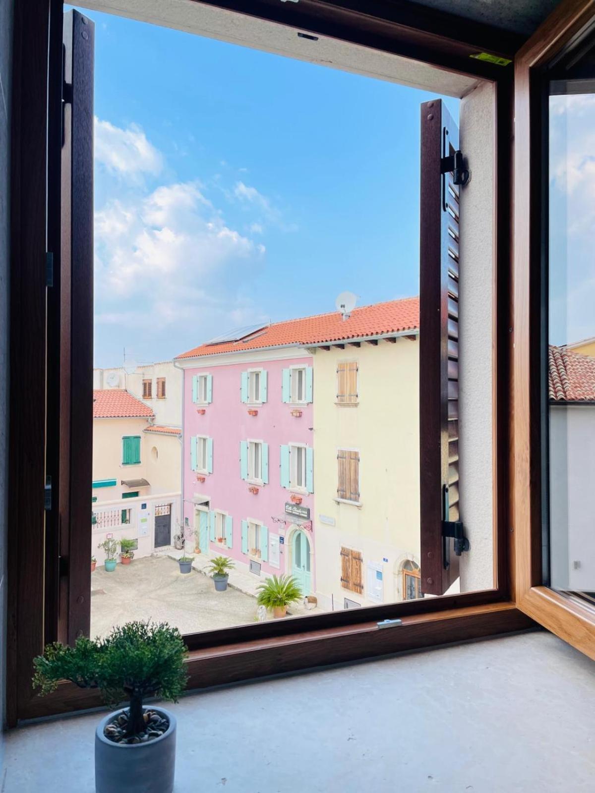 Fazana City Rooms With Free Parking Bagian luar foto