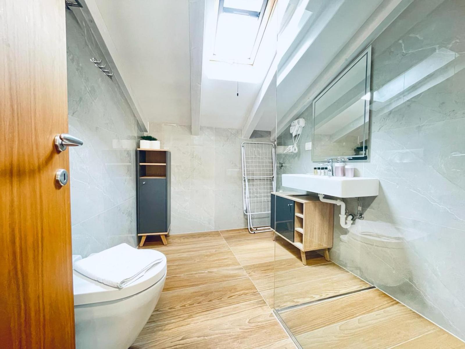 Fazana City Rooms With Free Parking Bagian luar foto